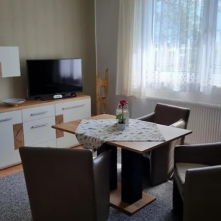 Апартаменты Urlaub Unterm Reetdach 1 *